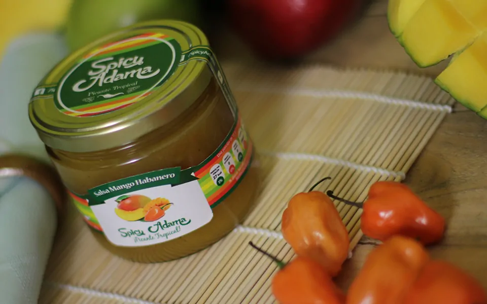 Diseño de packaging Salsa de Mango y Habanero - Spicy Adama